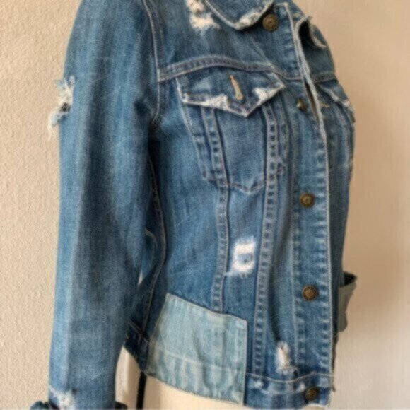 Earl Jean Distressed Patchwork Jean Jacket - Picture 11 of 17